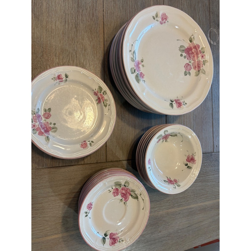 Gibson Housewares China‎ Pink Rose Floral Dinnerware Set Scalloped Edge 36 Piece